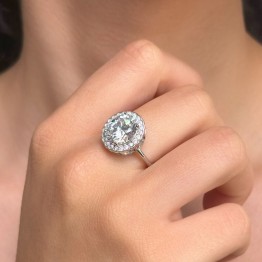 Oval Flower Ring with Synthetic Moissanite