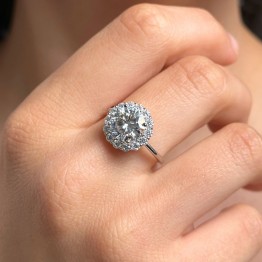 Round Flower Ring with Synthetic Moissanite