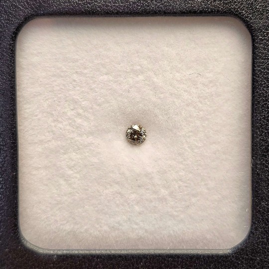 Pietra di Diamante Fancy Leggermente Giallo Taglio Brillante