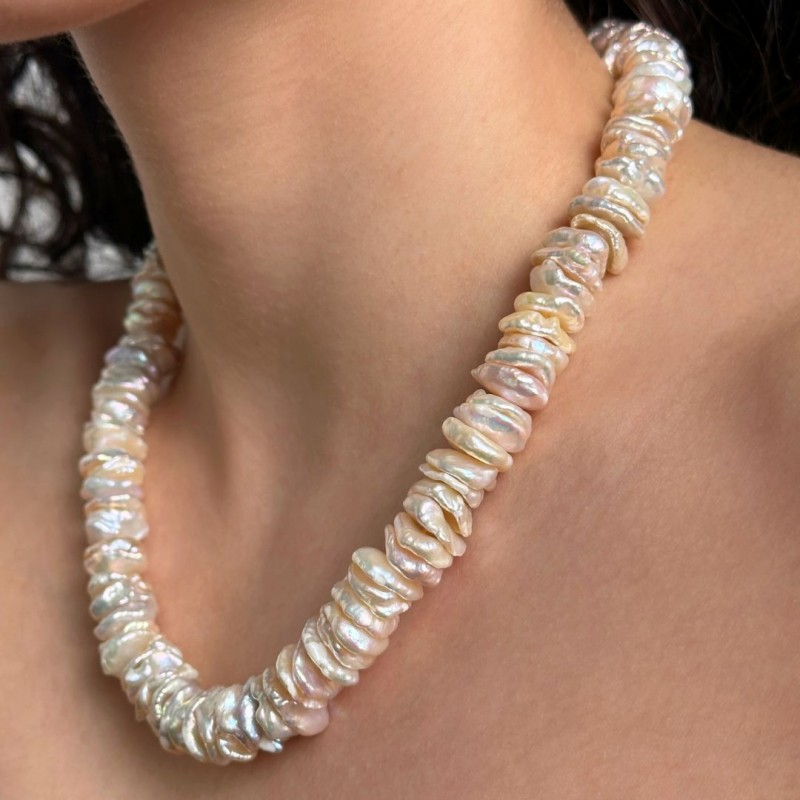 Multicolored pearl necklace