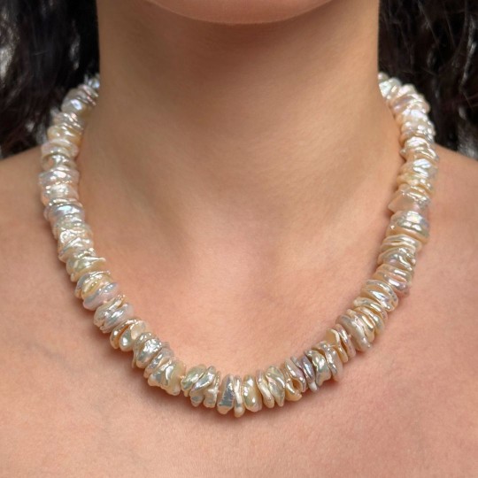 Multicolored pearl necklace