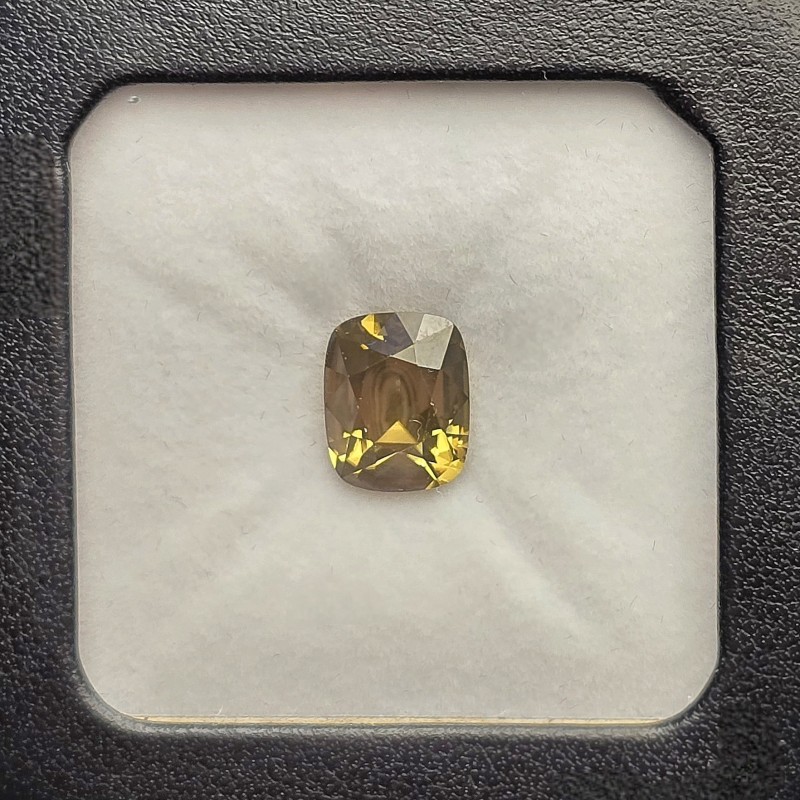 Pietra di Zircone Cuscino Rettangolare 6,17 Ct.