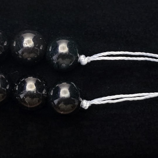 Filo di Giada Nera Sferica ø 10 mm