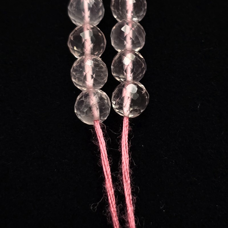 Strand spherical rose quartz Ø 4.5 / 9 mm