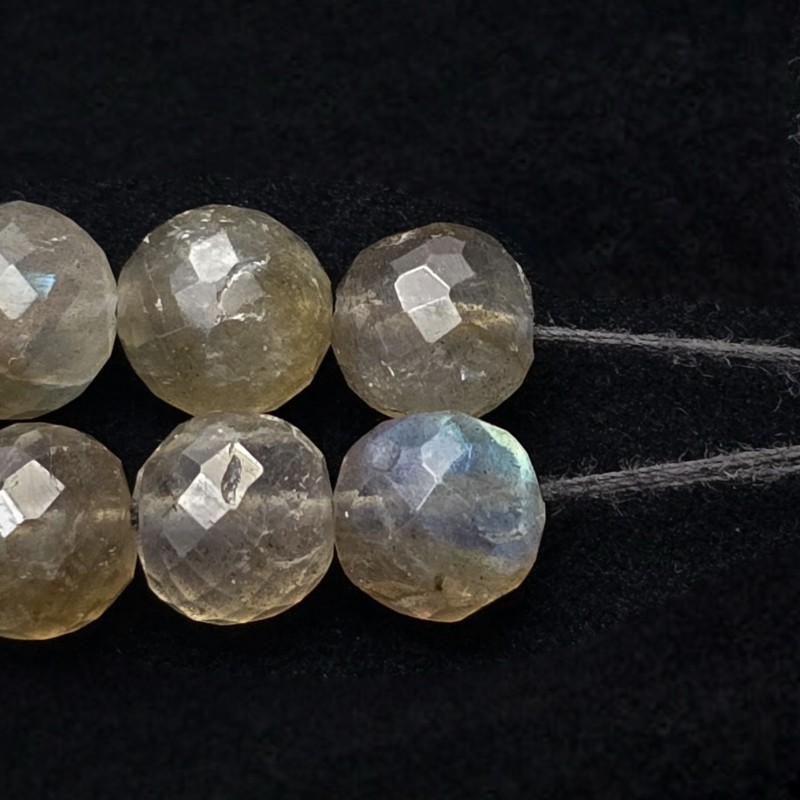 Filo di Labradorite Sferica Sfaccettata