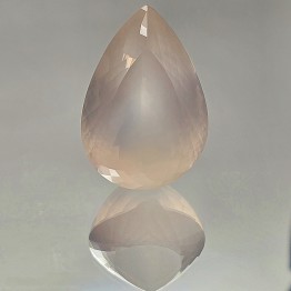 Pietra di Quarzo Rosa a Goccia 258 Ct.