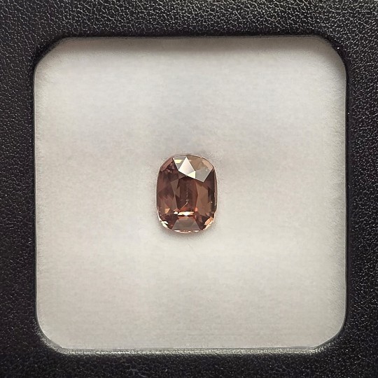 Pietra di Zircone Arancio Rosa 4,33 Ct.