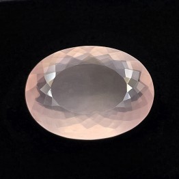 Pietra di Quarzo Rosa Ovale 34,69 Ct.