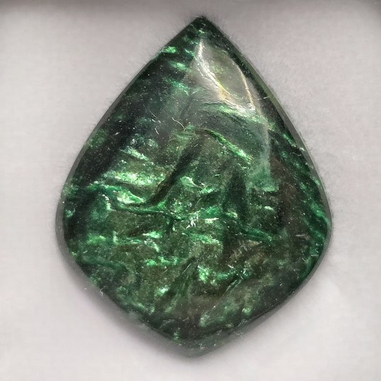 Pietra di Fuchsite Cabochon Fantasia 33,90 Ct.