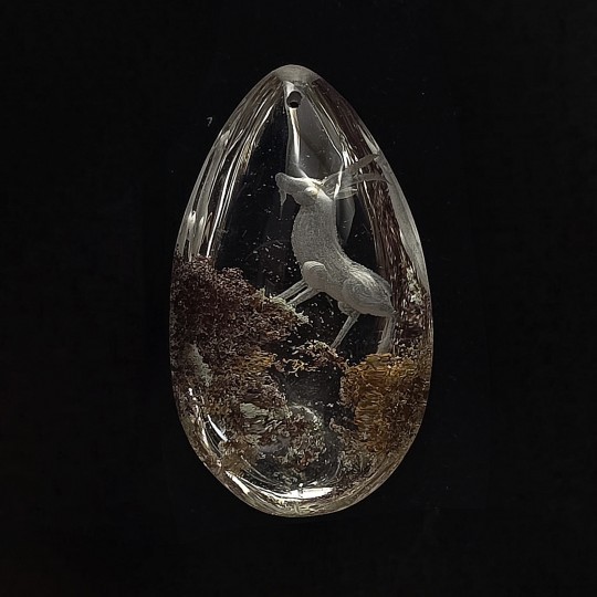 Pietra di Quarzo con Lodolite Retroinciso con Stambecco