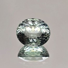 Pietra di Apatite Verde Ovale 10,74 Ct.
