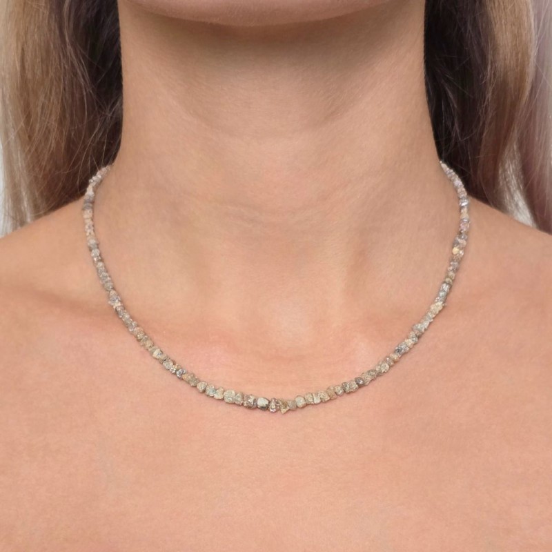 Collana con Diamanti Grezzi Grigi Multisfumatura