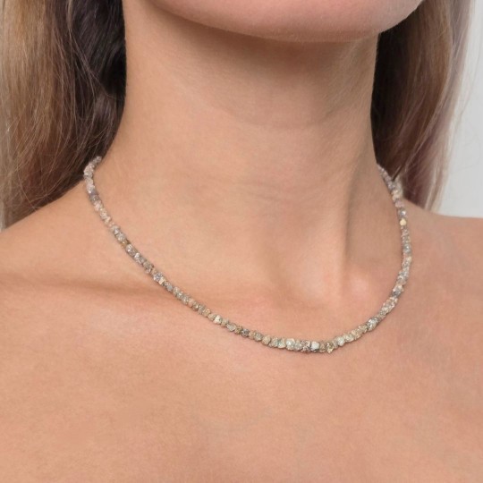 Collana con Diamanti Grezzi Grigi Multisfumatura