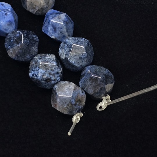 Filo di Dumortierite Sferica Sfaccettata ø 8,5/9 mm