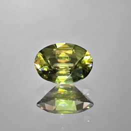 Pietra di Sfene Verde Ovale 1,60 Ct.