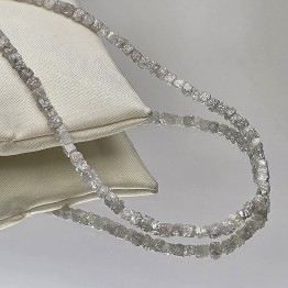 White Diamond Wire in Cubetto