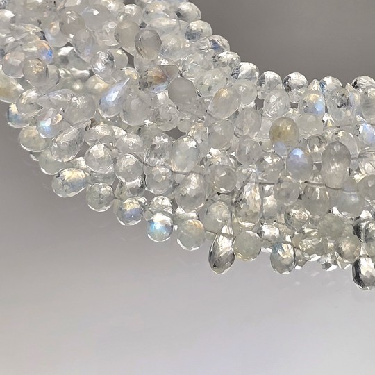 Strand of drum labradorite briolette Ø 3.5 / 4 mm