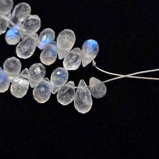 Strand of drum labradorite briolette Ø 3.5 / 4 mm