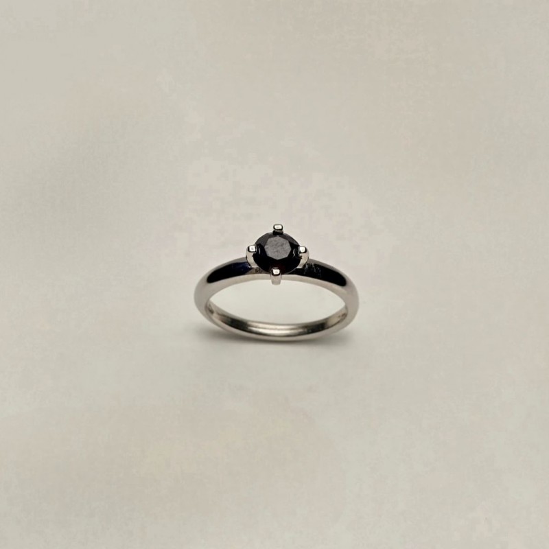 Anello Solitario con Diamante Nero RBC