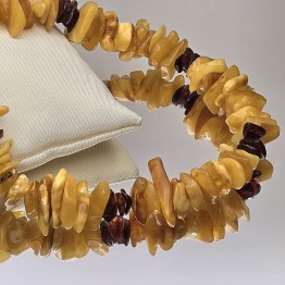 Amber Wire of the Baltic Honey and Real at Chips