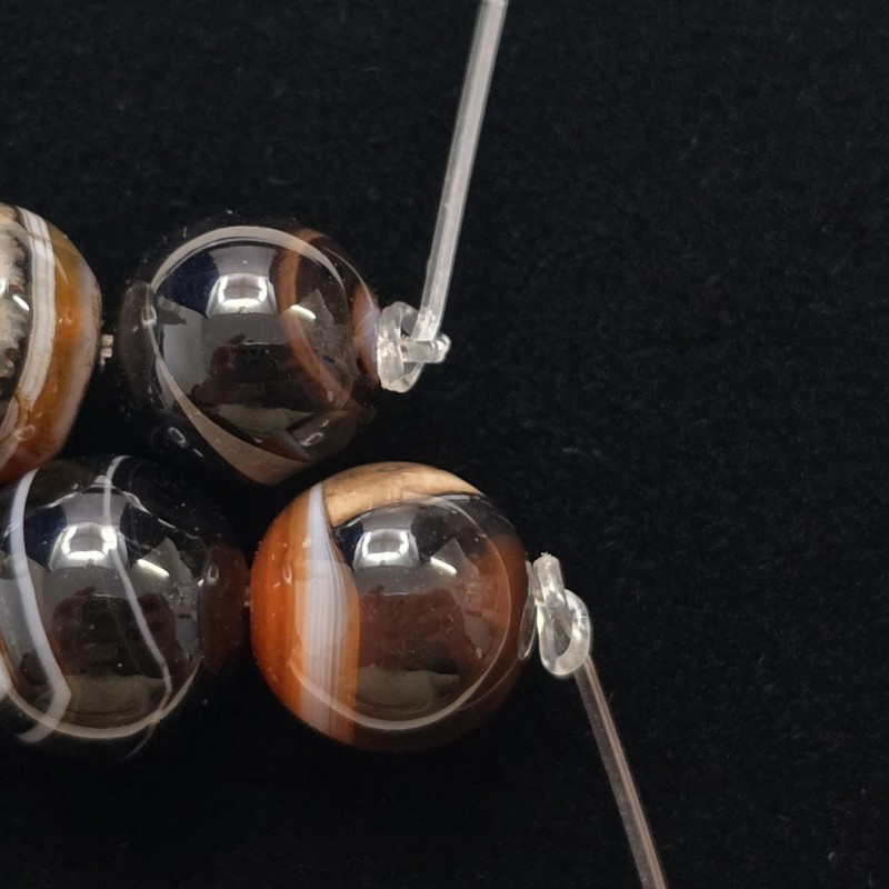 Strand of Sardonice natural spherical smooth Ø 10 mm