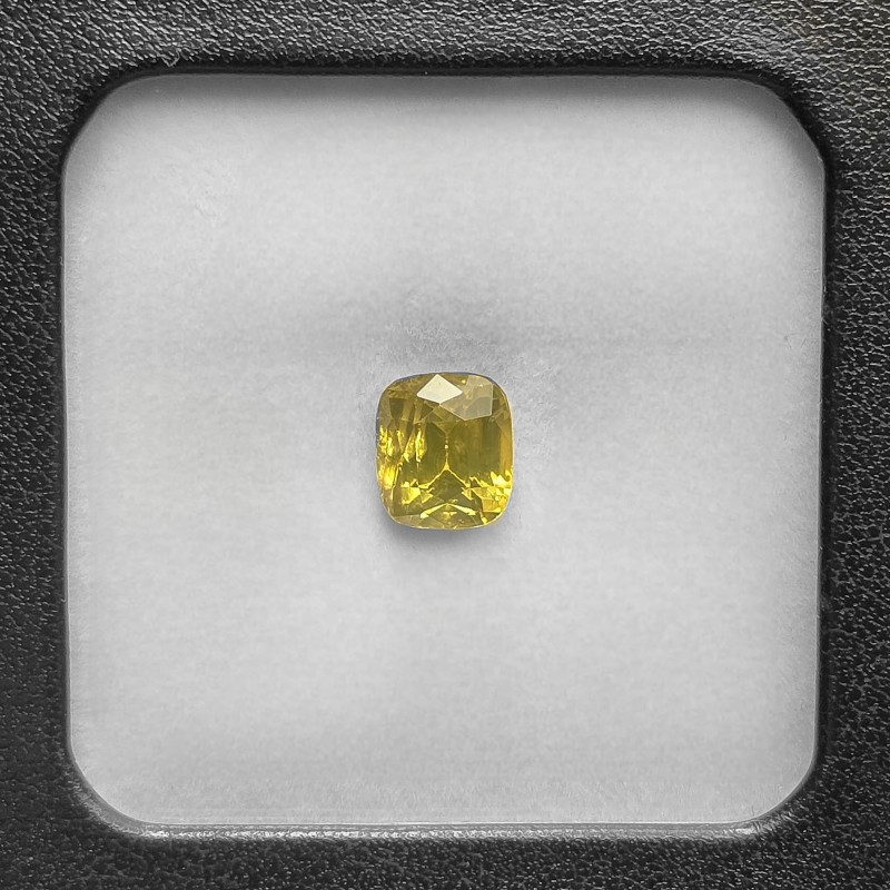 Pietra di Zircone Giallo Rettangolare 3,91 Ct.