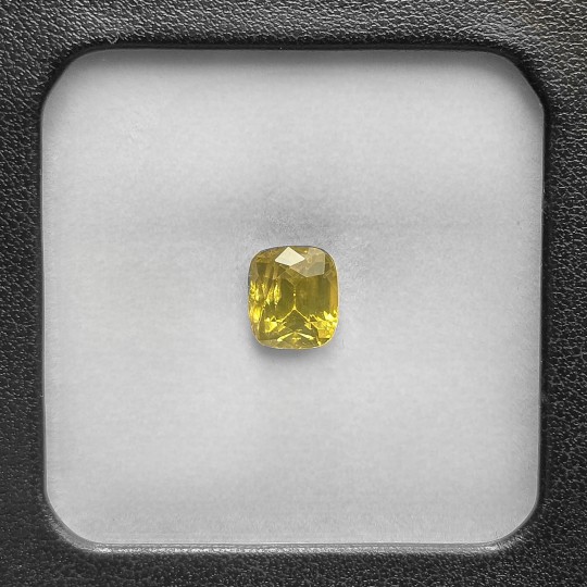 Pietra di Zircone Giallo Rettangolare 3,91 Ct.