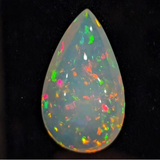 Pietra di Opale Etiope a Goccia 21,29 Ct.