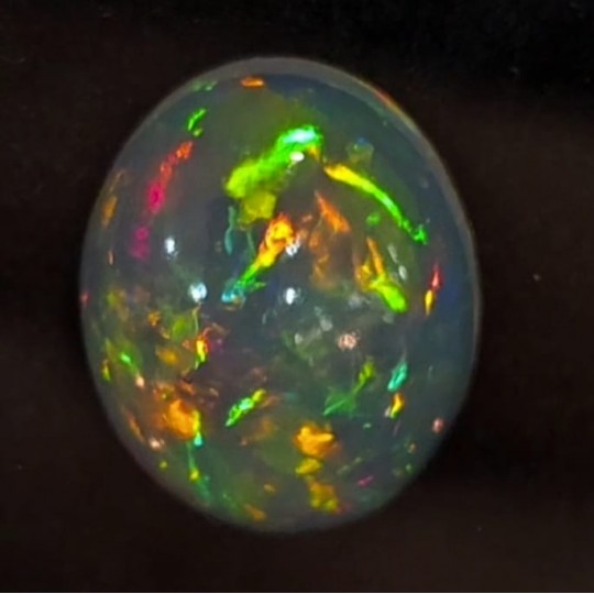 Pietra di Opale Etiope Cabochon Ovale 6,35 Ct.