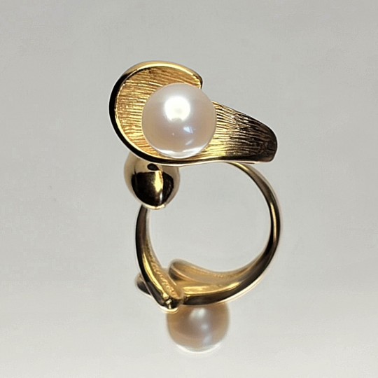 Anello con Foglia Satinata e Perla Semiround ø 8,5/9 mm