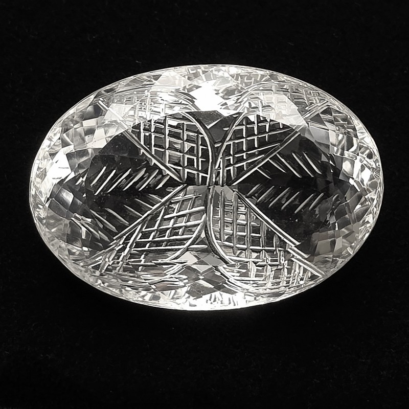 Pietra di Quarzo Ialino con Incisioni 78,39 Ct.