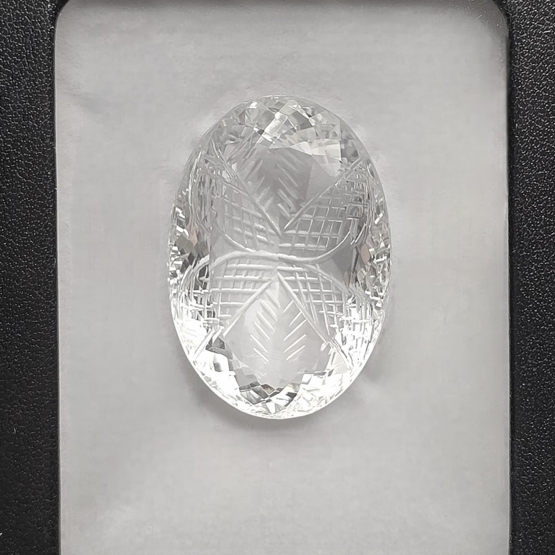 Pietra di Quarzo Ialino con Incisioni 78,39 Ct.