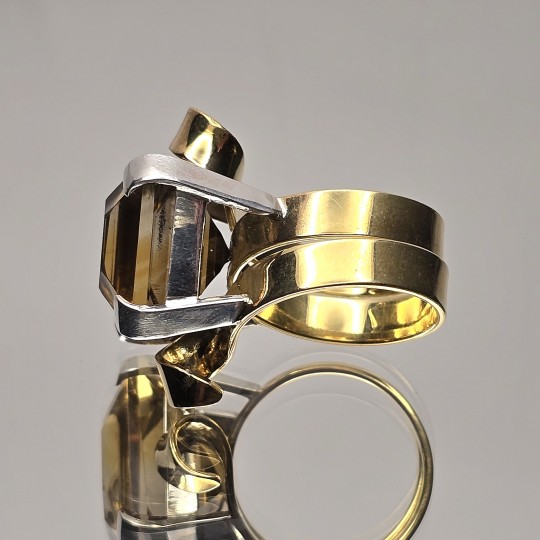 Spiral ring with opononal brandy quartz 24.92 ct.