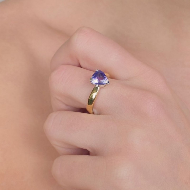 Anello con Tanzanite Trilliant 2,01 Ct.