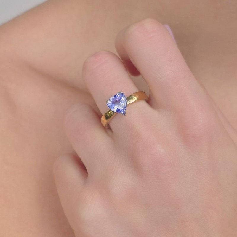 Anello con Tanzanite Trilliant 2,01 Ct.