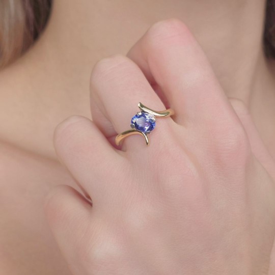 Bronze ring and 925 ‰ silver with 1.42 ct oval tanzanite.