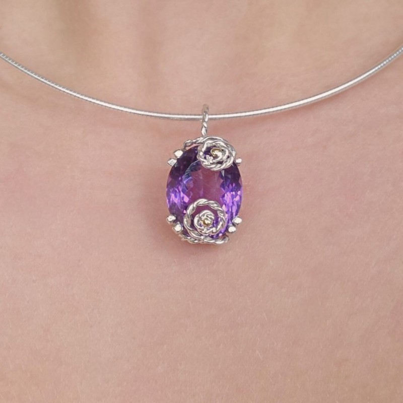 Semi-rigid collier with oval amethyst 17.03 ct.