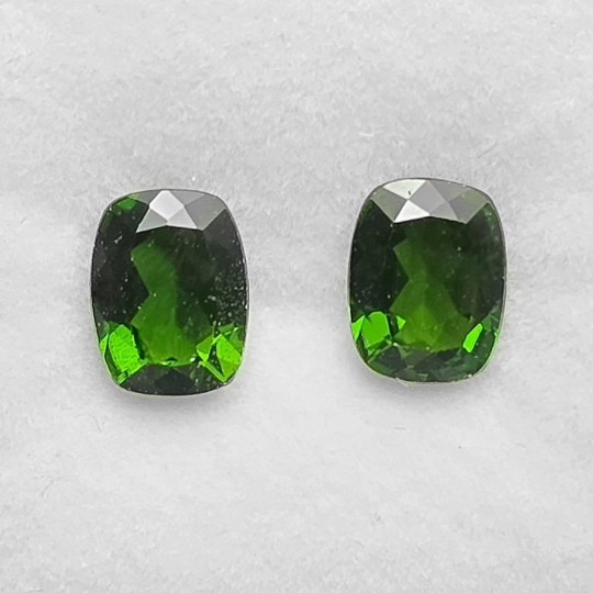 Coppia Pietre di Cromo Diopside Rettangolare 3,94 Ct.