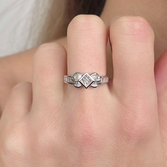 White gold ring with diamonds 0.71 ct.