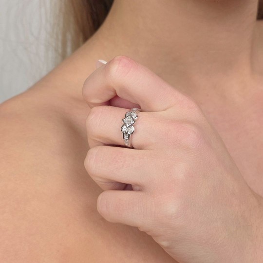White gold ring with diamonds 0.71 ct.