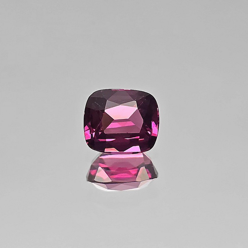 Pietra di Granato Cuscino Rettangolare 2,42 Ct.