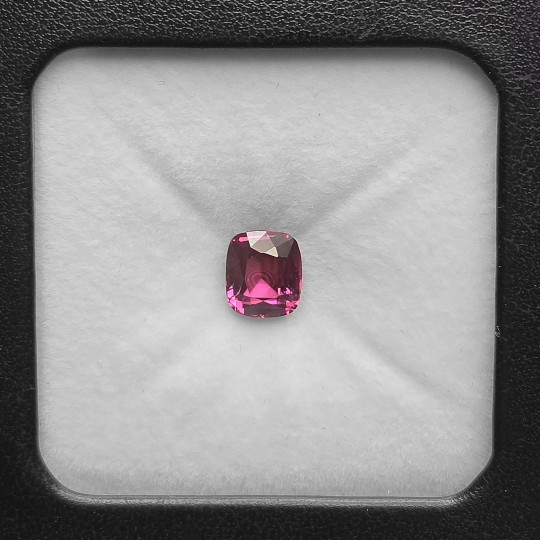 Pietra di Granato Cuscino Rettangolare 2,42 Ct.