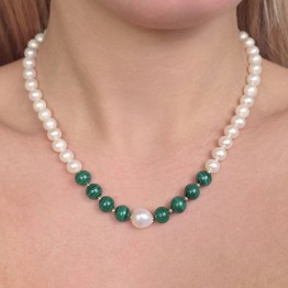 Necklace with malachite e Pearl