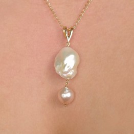 Pendente con Perla Rosa e Bianca