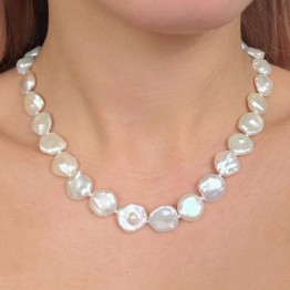 Necklace Pearl Keshi rounded
