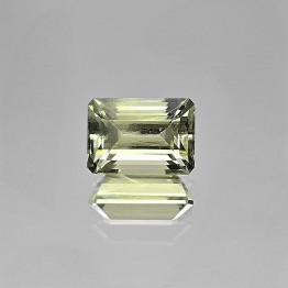 Pietra di Berillo Verde Ottagonale 3,92 Ct.