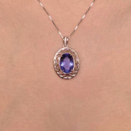 Pendente con Fluorite Blu Ovale 6,92 Ct.