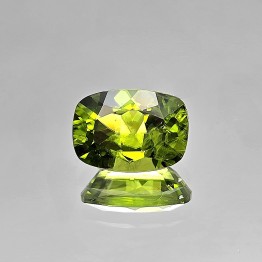 Pietra di Peridoto Cuscino Rettangolare 8,01 Ct.