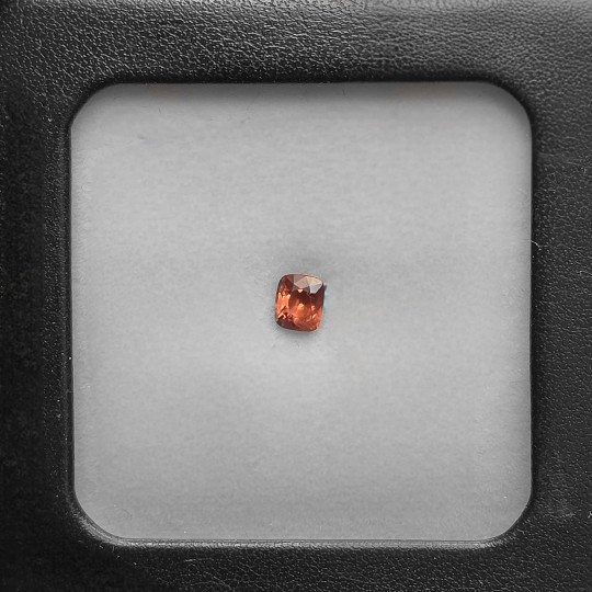Gemstone of Spinel Orange rectangular cushion 0.52 ct.