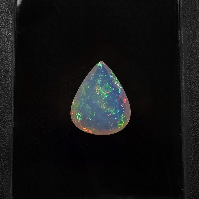 Pietra di Opale Etiope a Goccia 12,36 Ct.